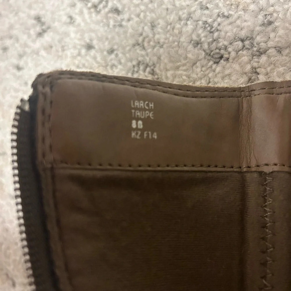 Earth leather calls taupe boots size 8 excellent condition - Picture 8 of 14